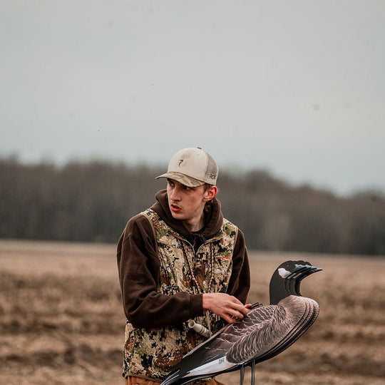 FEROX Flyway Series - Canada Goose Silhouette Decoys – 60 Pack &amp; Classic Khaki Bag